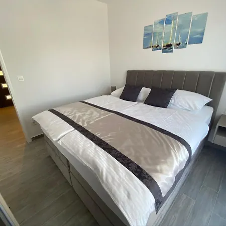 Tragurium Apartamento *