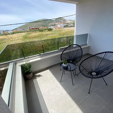 Tragurium Apartament *